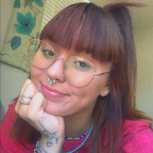 Meet your Posher, Caitlyn